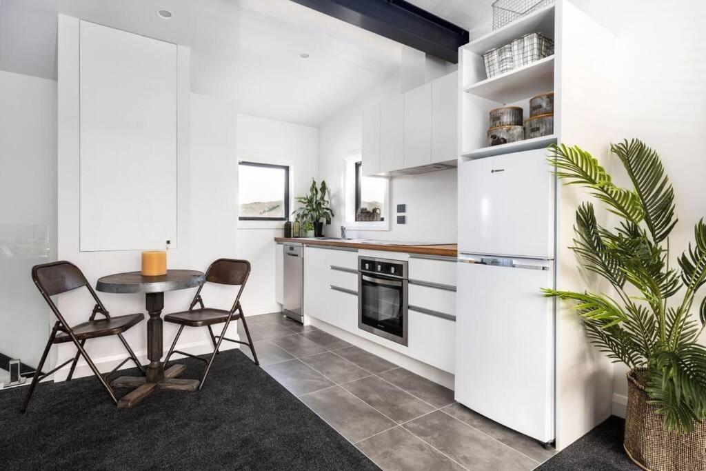 Apartment 2 - Haddin Court - Stunning Executive Blenheim Exterior foto